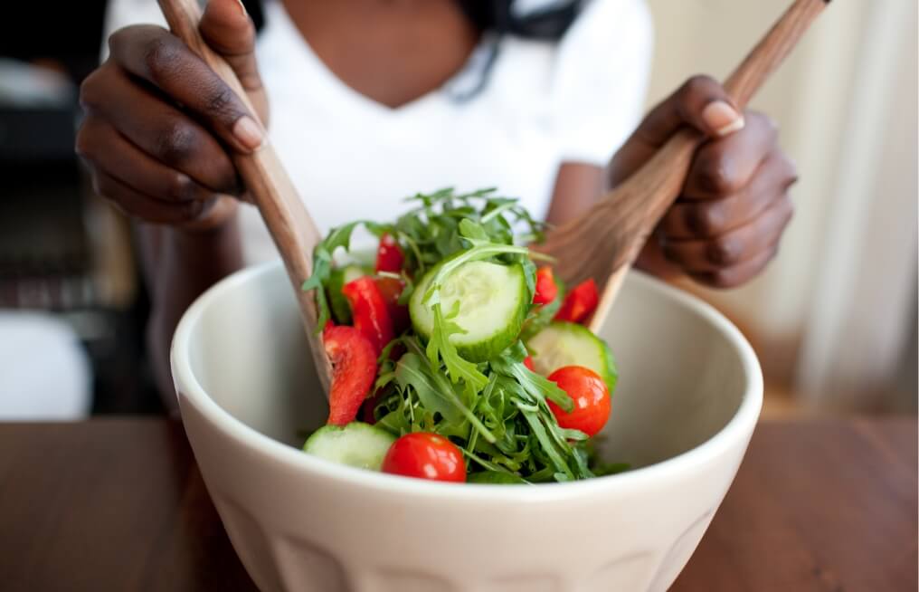 ethnic-woman-preparing-a-salad-2023-11-27-05-09-18-utc (2)